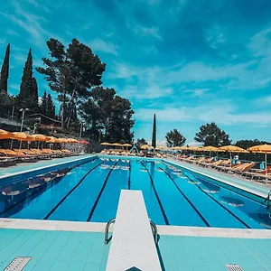 https://camping-village-cera-una-volta.hotelitalianriviera.com